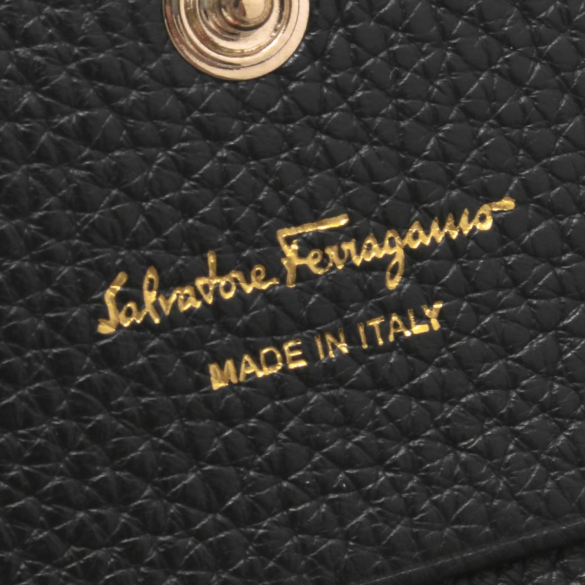 極 美品 Salvatore Ferragamo サルヴァトーレフェラガモ ガンチーニ 金具 レザー 二つ折り 財布 ミニ ウォレット ブラック 16788